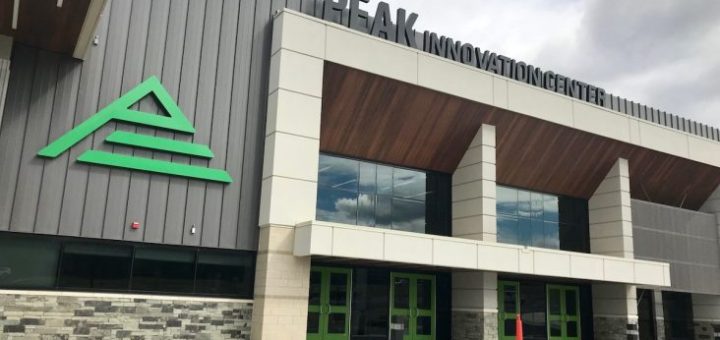 Peak Center receives $500,000 grant from OGE foundation - Talk Business &  Politics